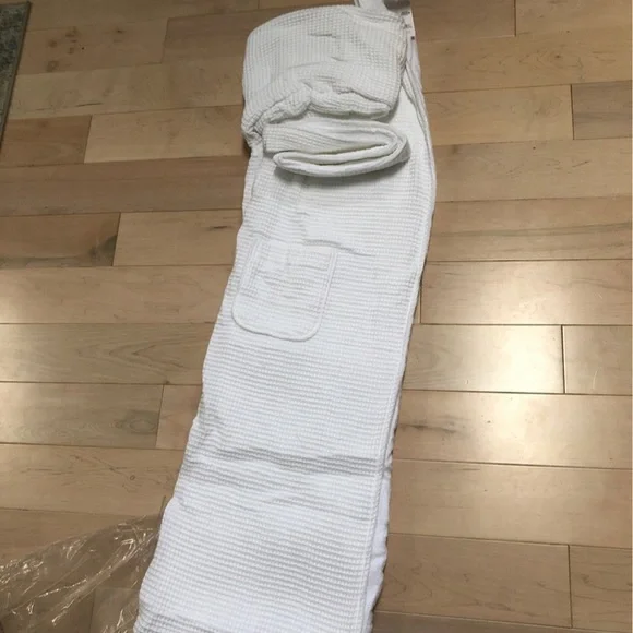 Pottery Barn waffle weave Resort white bathrobe